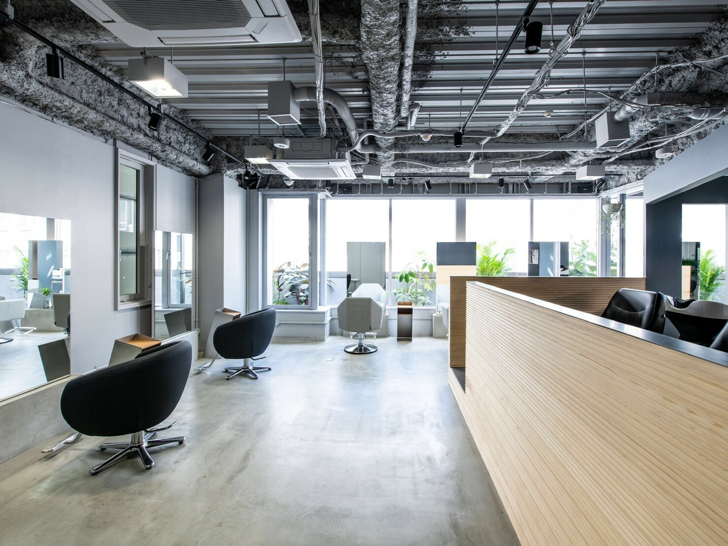 こだわり抜いたサロン空間で心もリフレッシュ